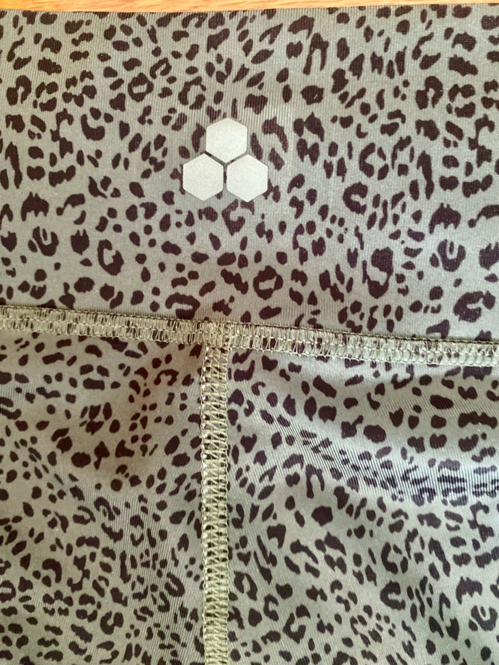 Tek Gear XXL Olive Green Animal Print Capri Leggings High Rise Pocket Active - Picture 7 of 10